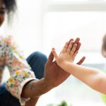 Recruter une nounou : comment s'y prendre et ne rien rater